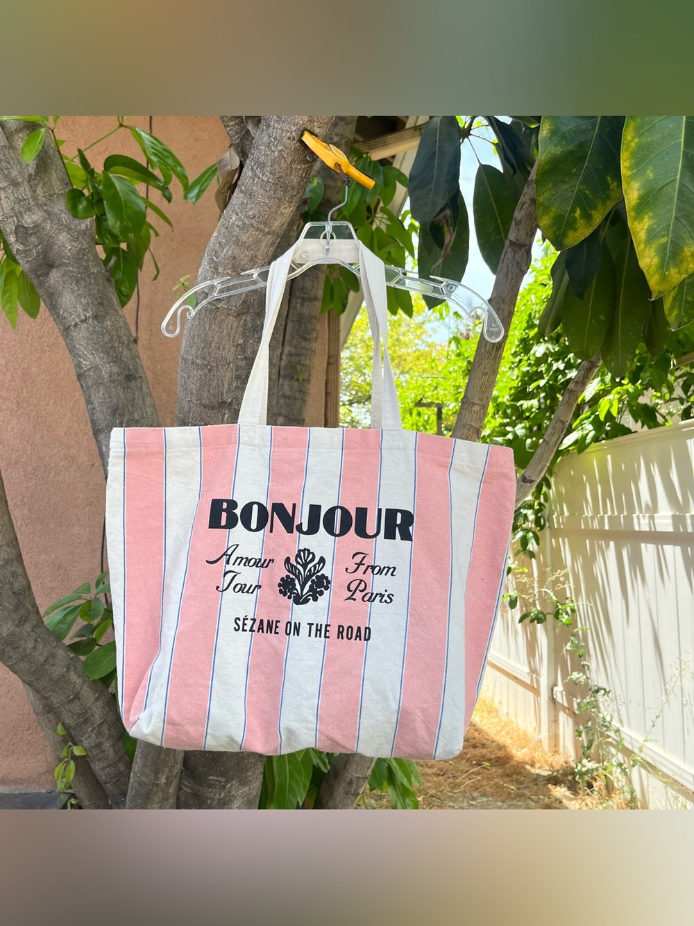 Sézane Bonjour Amour Tour Tote Bag. - Picture 2 of 14